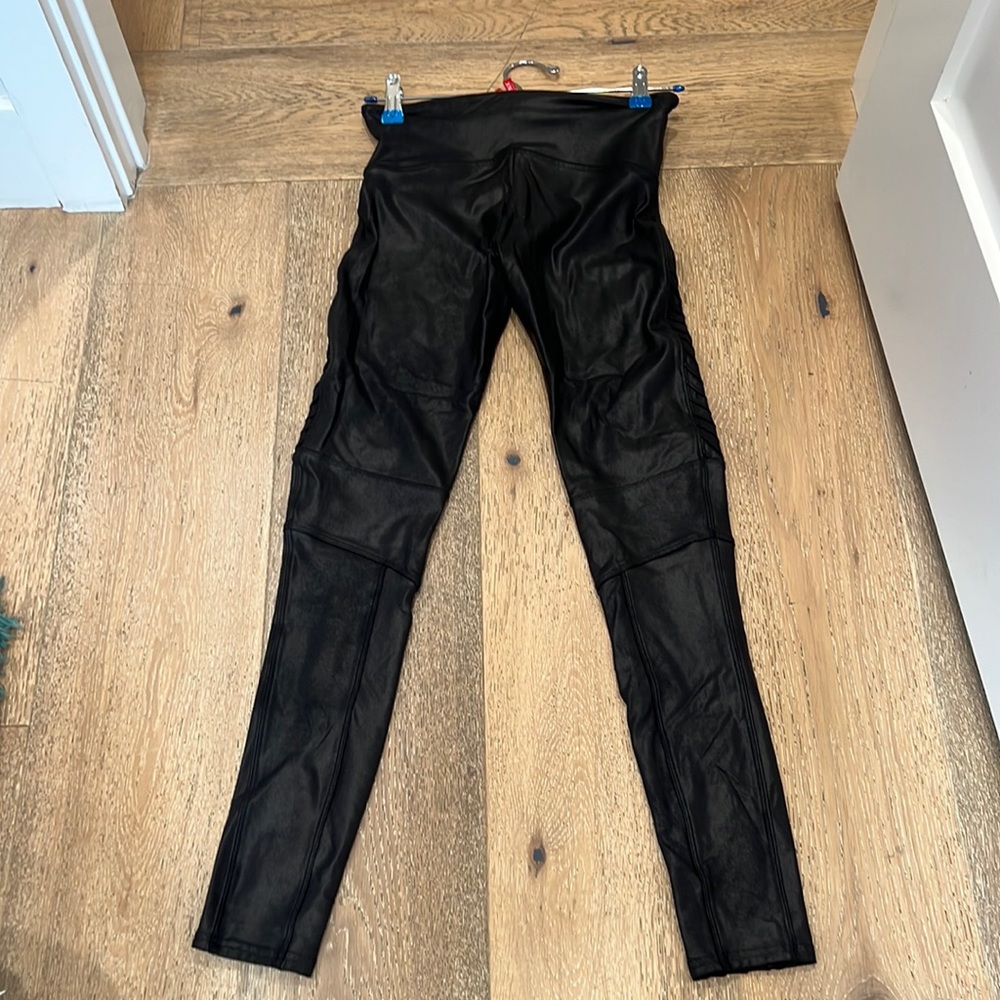 SPANX Faux Leather Moto Leggings Medium, Black Item #5413098